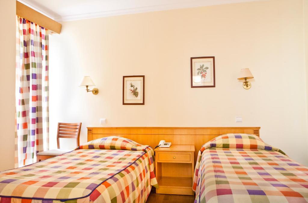 Residencial Colombo Bed & Breakfast Funchal  Rom bilde